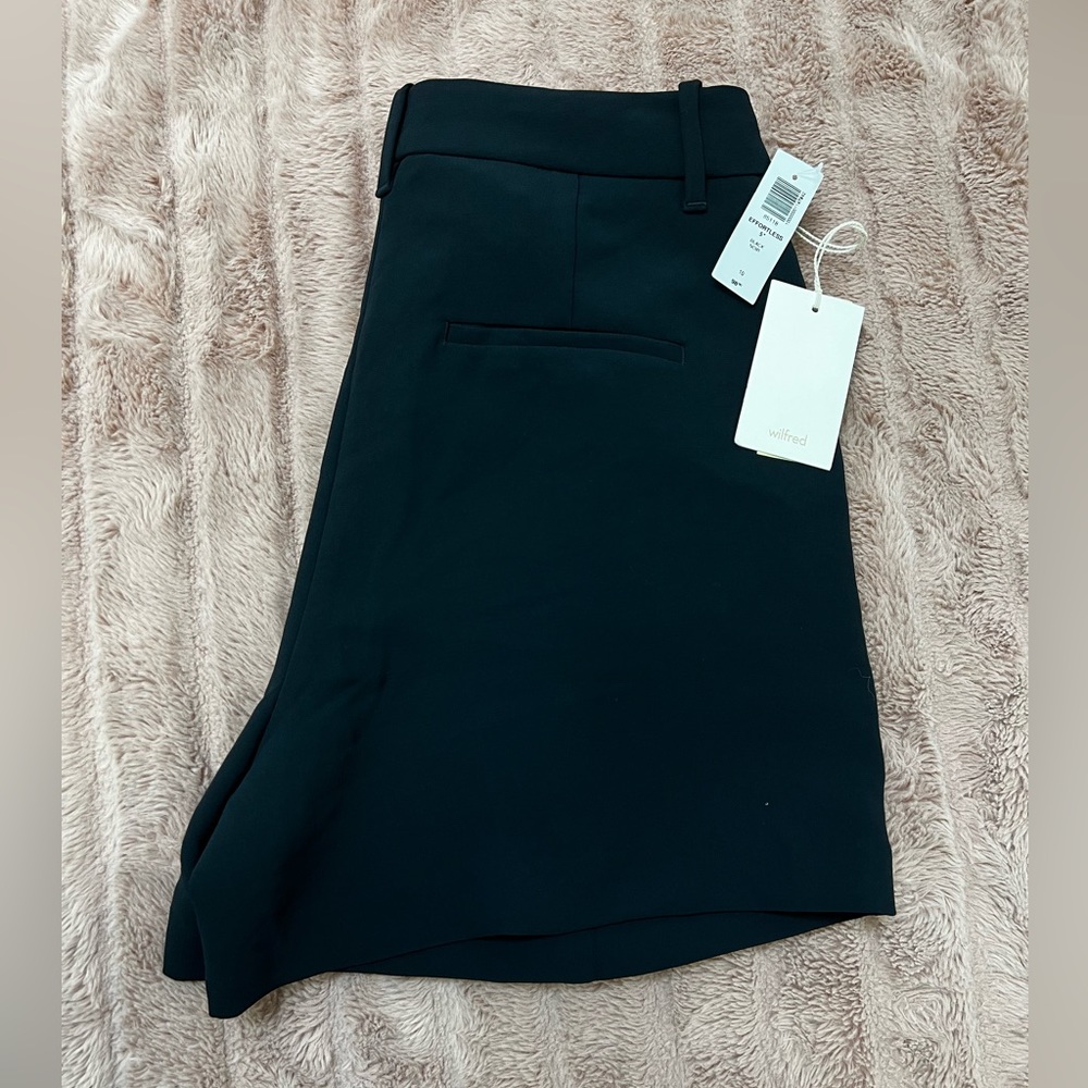 Aritzia effortless shorts black size 10